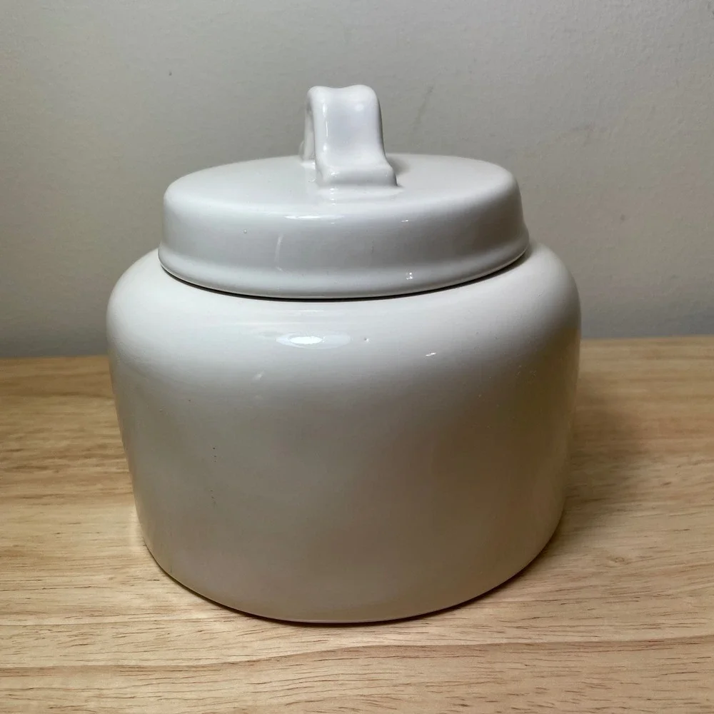 Rae‎ Dunn Artisan Collection CONTAIN Ceramic Canister White Jar with Lid Magenta